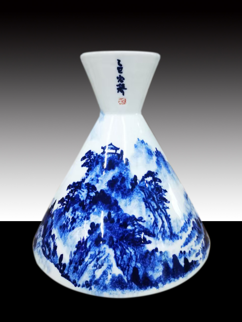 92、【青花新韵】釉中青花瓷 魏宏声 作.jpg